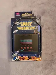 SPACE INVADERS PLAYING CARDS WITH STORAGE TIN * BRAND NEW FACTORY SEALED