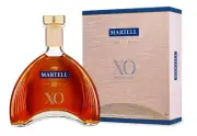 Martell XO + 2 cognac glasses (700ml, 40%)