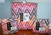 LAVA PURPLE ORANGE RED PINK ZIG ZAG STRIPE REVERSIBLE KING QUILT STANDARD SHAMS