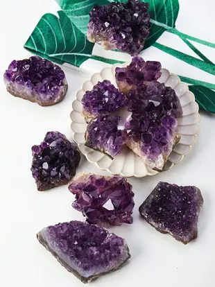 天然水晶礦石原石烏拉圭小塊紫水晶洞擺件紫晶塊晶簇紫晶洞禮品