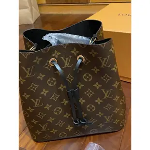 LOUIS VUITTON LV 水桶包 黑色 M44020