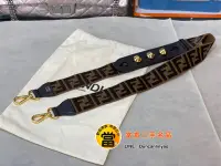 在飛比找Yahoo!奇摩拍賣優惠-《當肯二手名品》FENDI 經典 F LOGO 卯釘 替換背