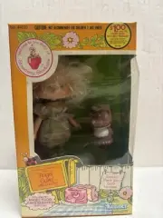 Strawberry Shortcake Vintage Angel Cake With Pet With Box B3