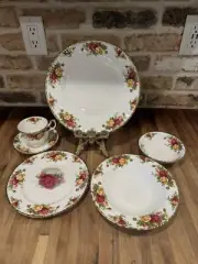 NWT Royal Albert Bone Old Country Roses 6 Piece Place Setting + Napkin Ring