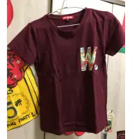 在飛比找蝦皮購物優惠-Woodstuck酒紅T-shirt