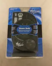 VINTAGE SALTON 2001 WET TUNES SHOWER AM / FM RADIO LCD CLOCK DISPLAY.