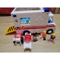 wow toys 救護車