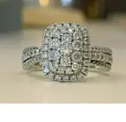 Cluster Engagement Ring 925 Sterling Silver 2.26Ct Round Cut Simulated Diamond