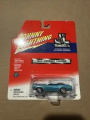 Johnny Lightning JL Collection ’69 Mercury Cougar Convertible
