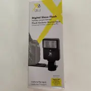 NIB DIGITAL SLAVE FLASH with Bracket for Digital DSLR Camera Black W-1