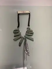 - IDYLLWIND necklace fueled by Miranda Lambert