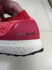 在飛比找Yahoo!奇摩拍賣優惠-adidas Ultra boost 桃紅色粉紅色慢跑鞋 走