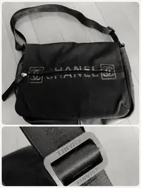 在飛比找Yahoo!奇摩拍賣優惠-已售出 Chanel ❤️ 書包 郵差包 休閒運動斜背包