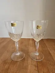 Set of 2 Luminarc Diamant Wine Glasses 6 3/4“ Tall Crystal USA 6 oz Capacity