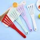Silicone Fish Frying Spatula Anti-scalding Long Handle Steak Spatula Fried Egg