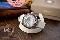 在飛比找PChome24h購物優惠-CAMEO 貝雕手錶 米白色皮錶帶款 W002BS