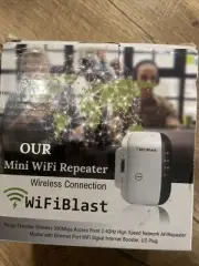 WiFi Range Extender Internet Booster Wireless Signal Repeater Bought new sealed