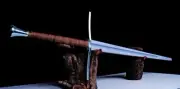 Handmade high carbon steel Medieval sword battle ready sword with leather sheath