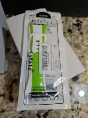 Apple Smart watch band Green & White New In Package
