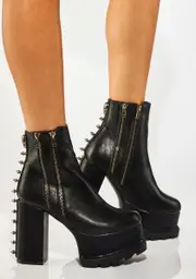 [Lamoda] Walking Away Platform Ankle Boots