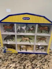 Breyer Stablemates Shadowbox NIB