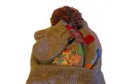 CoComelon Pom Pom Gray Polka Dot Beanie Hat Gloves Multicolor
