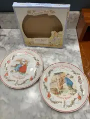 Peter Rabbit by Wedgwood 1997 and 1998 Merry Christmas Plates 8 inches Set of 2