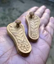 Kadamb Wood Hindu Religious Laxmi Lakshmi, Krishna Charan Paduka Footprint 5 cm