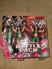 Nikki & Brie The Bella Twins Green Outfit WWE Battle-Packs