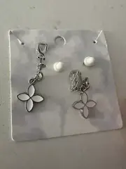 White Flower Clover clip on earrings, Romance No Piercings Blessings Earrings