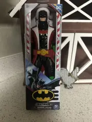 DC UNIVERSE Christmas Holiday 12" BATMAN FIGURE With Santa Hat