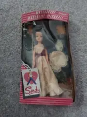 VINTAGE RARE ORIGINAL SINDY DOLL MASCARADE OPERNBALL PEDIGREE ENGLAND