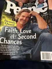 PEOPLE MAGAZINE August 7, 2023 DENNIS QUAID ,Tony Bennett ,JAMIE FOXX T-604