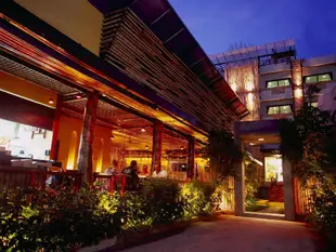 普吉島竹樓飯店Bamboo House Phuket Hotel
