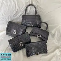 在飛比找Yahoo!奇摩拍賣優惠-特賣-機車旅行包Balenciaga鱷魚紋單肩斜挎鏈條沙漏包