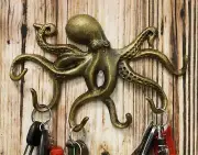 10.25"W Aluminum Nautical Cthulhu Kraken Sea Octopus Monster Wall Hooks Decor