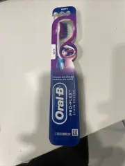 Oral-B Pro-Flex Stain Eraser Toothbrush Soft