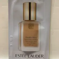 在飛比找Yahoo!奇摩拍賣優惠-ESTEELAUDER雅詩蘭黛粉持久微霧光澤水粉底液/粉持久