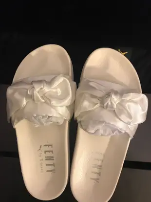 Puma x Fenty Bow  蕾哈娜 Rihanna 白 拖鞋現貨一 不用等 白23