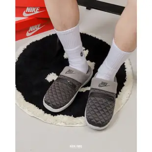 NIKE BURROW SE 黑灰 絨布 菱格紋 保暖 柔軟 拖鞋 穆勒鞋 男女鞋 情侶拖鞋【DQ0668-200】KS