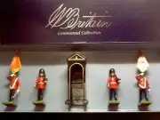 Britains 00091 Scots Guards Colour Party & Sentry Box (5 pcs)