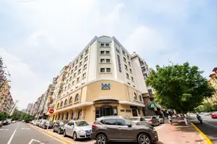 馬迭爾M+酒店(哈爾濱中央大街地鐵站店)Modern M+ Hotel