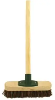 9" DECK SCRUB BRUSH STIFF WITH HANDLE - COP.09/BASS/C4