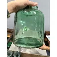在飛比找蝦皮購物優惠-早期綠色玻璃罐帶氣泡有瑕疵便宜賣