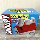 New Peanuts Snoopy Doghouse Cookie Jar Benjamin Medwin Vintage 1993