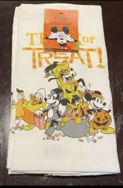 NWT Disney Mickey Mouse & Friends Trick Or Treat Halloween 2 Pack Kitchen Towels