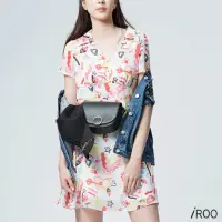 在飛比找momo購物網優惠-【iROO】陽光夏日V領彩色流行雪紡短洋裝