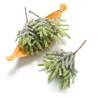 在飛比找松果購物優惠-仿真松針小花束 DIY聖誕節花圈裝飾 營造溫馨氣氛 (8.4