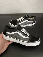 VANS Old Skool Black White BRAND NEW Men’s Size 8.5