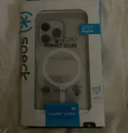 *Speck Iphone 13 Pro clear Case MagSafe.